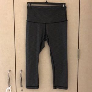 Lulu Lemon 21” Crop Leggings